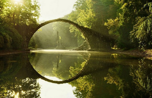 Art works that survived the passage of the years, traveling around the world, old bridges, art works, scenes of nature, Art Space, Basel Shows